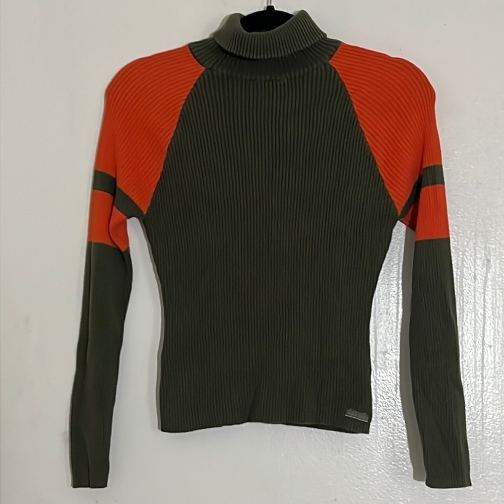 Small, Union bay, 45%, cotton, 55% acrylic, green, and orange, long sleeve shirt